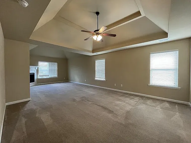 6069 Reynolds Cir — Photo 33