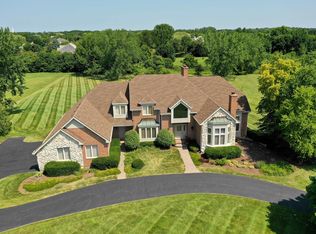 36 Lakeside Dr, South Barrington, IL 60010