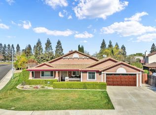 920 Alexander Ct, Dixon, CA 95620
