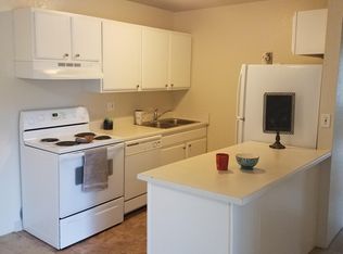 1825 Nemoke Ct APT 10, Haslett, MI 48840
