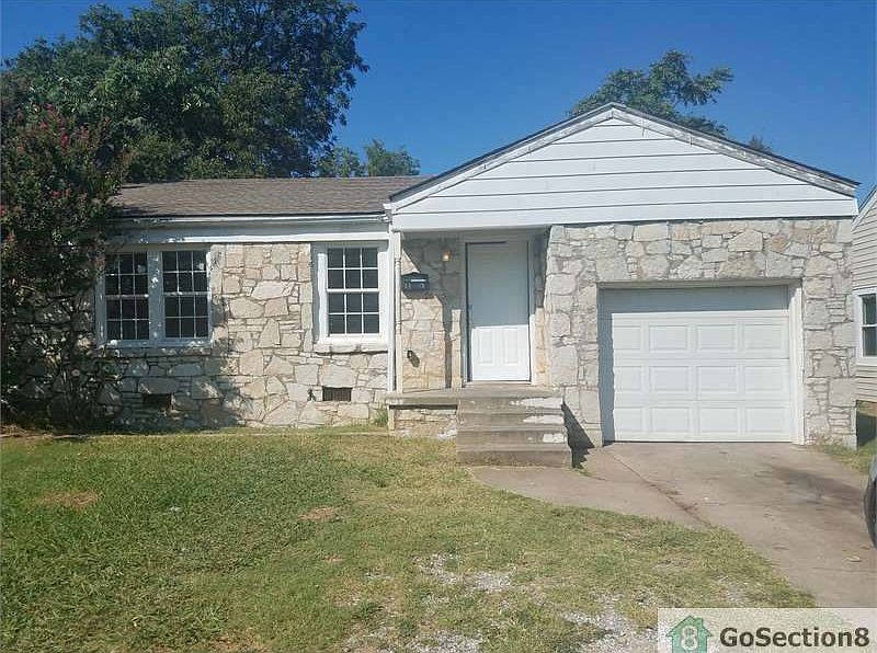 1st image of 3313 S McKinley Ave