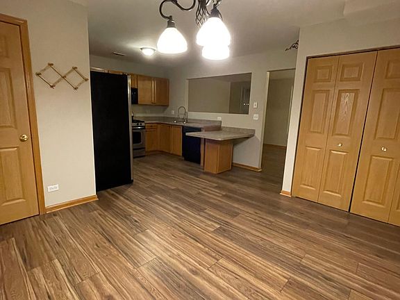 3rd image of 664 Four Seasons Blvd