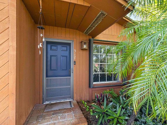 5th image of 517 SE 27th Terrace