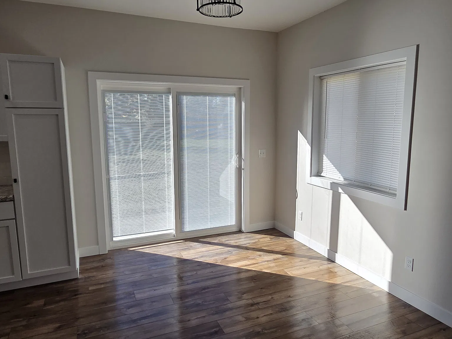 3 bed, 1162 sqft, $1,975 — Photo 3