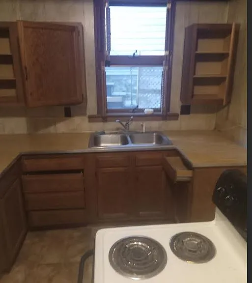 27 W Lansing St #3 — Photo 1
