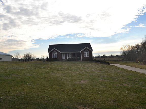 3rd image of 81 Lanter Ln