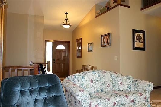 4th image of 7604 W Loganberry St