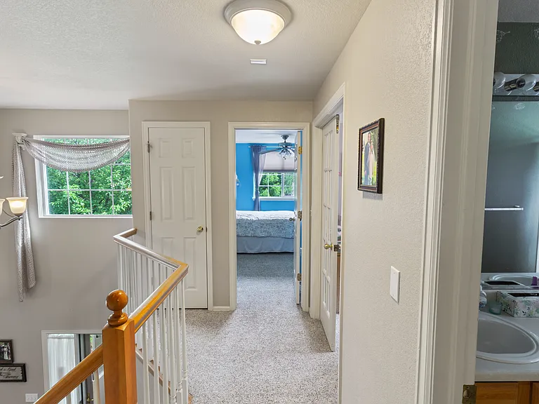 420 Hudson Ct — Photo 15