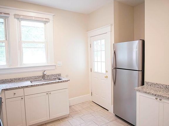 3rd image of 2112 Parkwood Ave #2112PARK