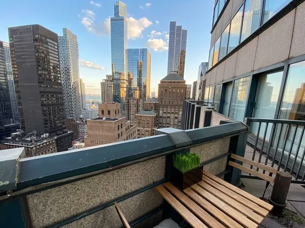 150 W 56th St, New York, NY