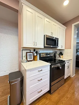 Rented by Mae Equities | media 12