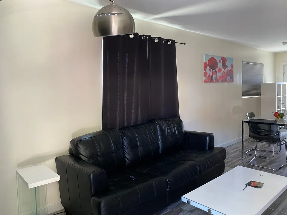 312 S Maryland Pkwy #1