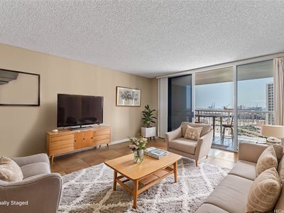 1212 Nuuanu Ave APT 1412, Honolulu, HI, 96817