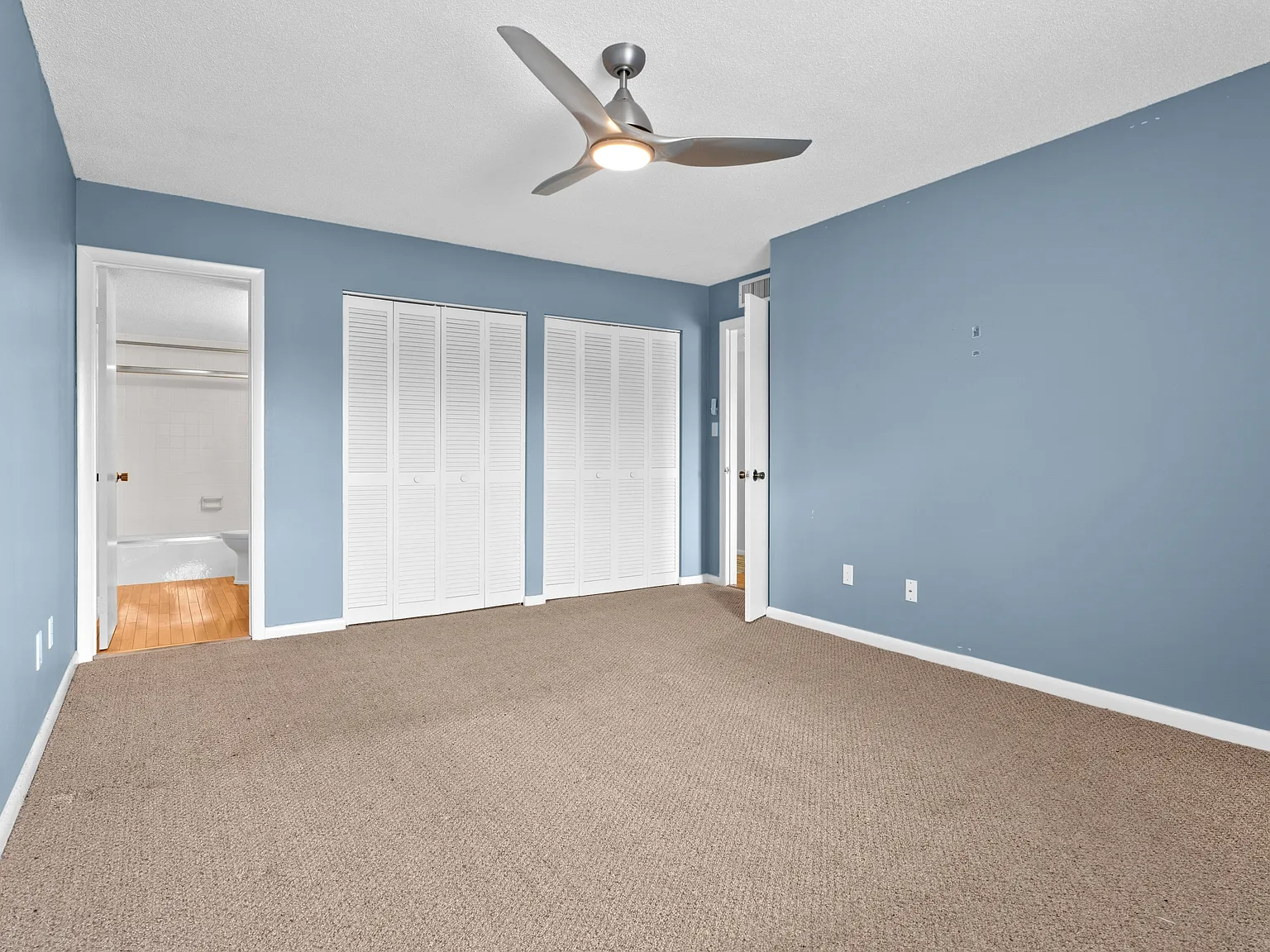 543 Fairways Dr Unit B - B — Photo 3
