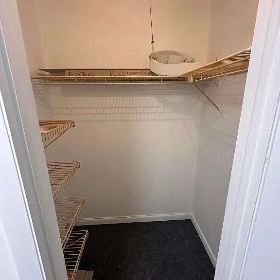 226 W Canterbury Dr #J — Photo 16