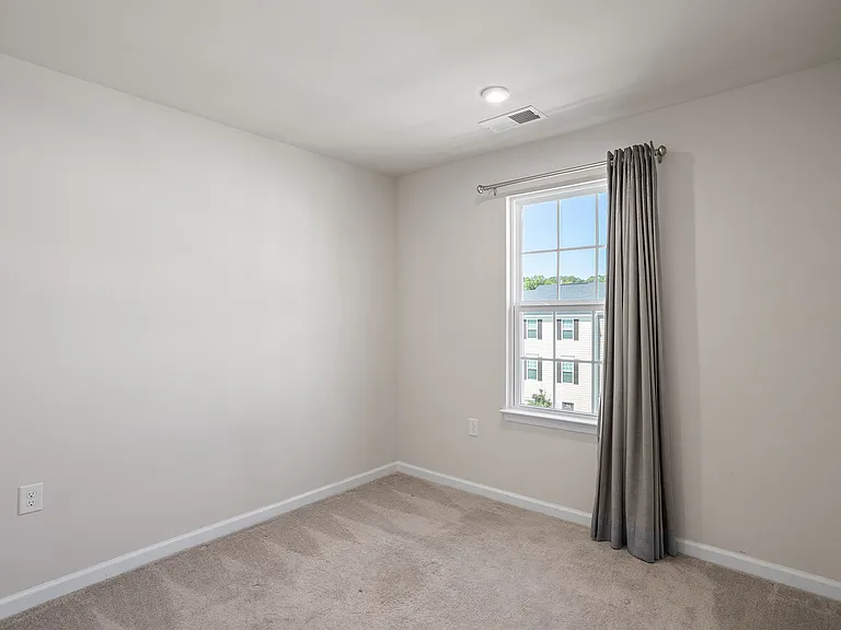 915 Romeria Dr — Photo 29