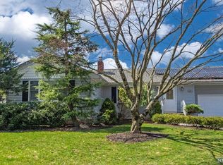 17 Stalter Dr, Wayne, NJ 07470