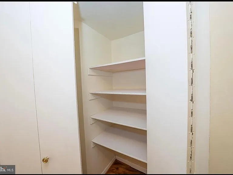 50 Belmont Ave #4 — Photo 8