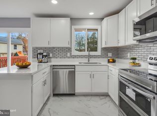 328 Beaghan Dr, Glen Burnie, MD