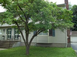 83 Oakland Pl, Stratford, CT 06615