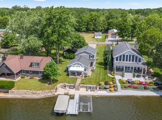 1624 N Shore Dr, Rome City, IN 46784