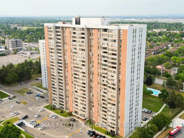 18 Knightsbridge Rd, Brampton, ON