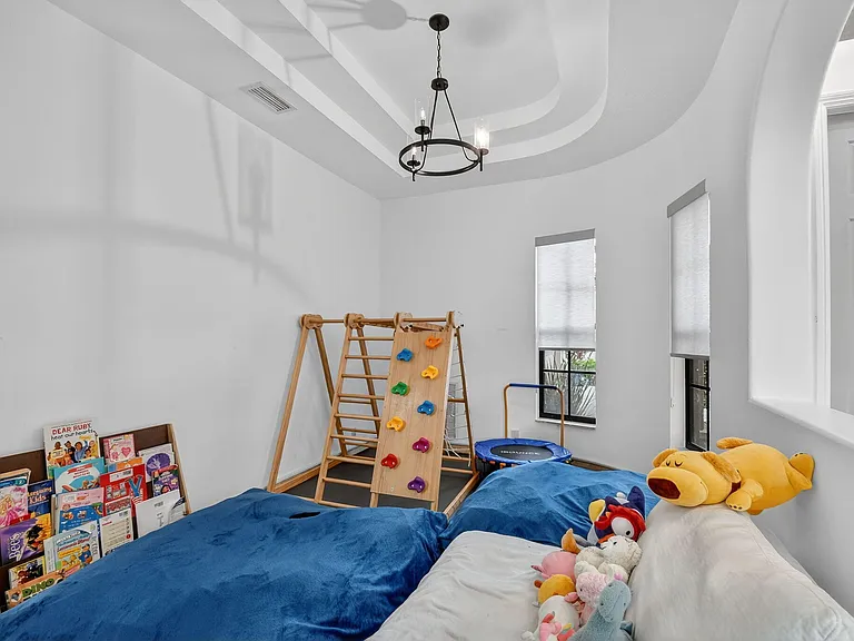 10337 Trianon Pl — Photo 26