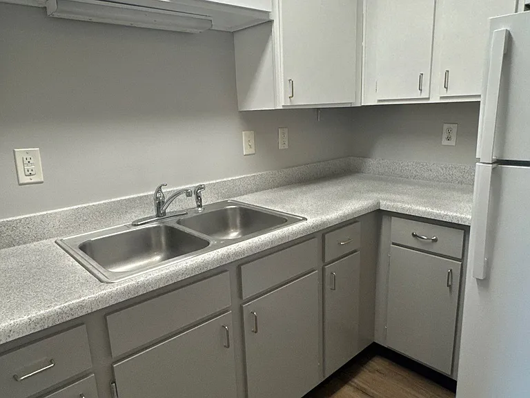 4103 Blue Lick Ct #7 — Photo 6