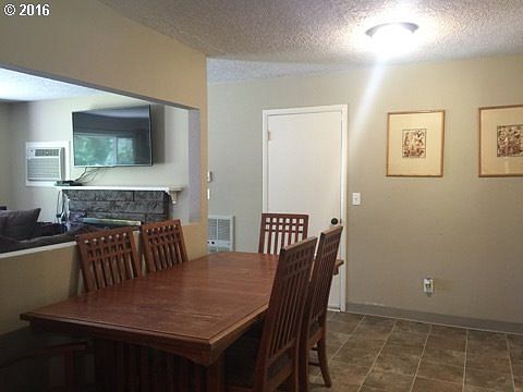 5th image of 2502 NE 54th St