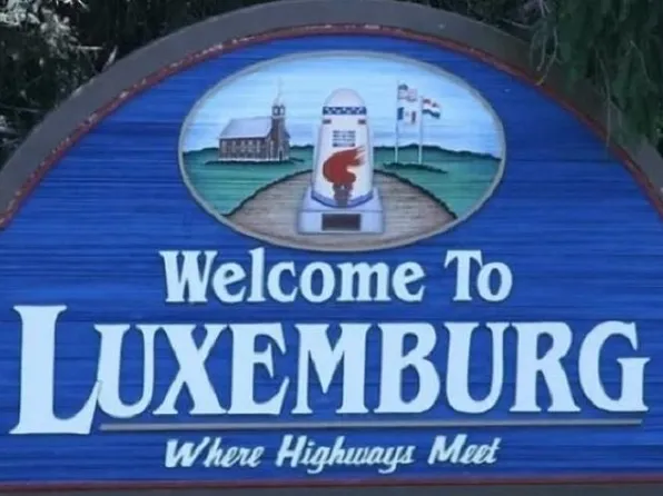 Park Ave, Luxemburg, IA 52056