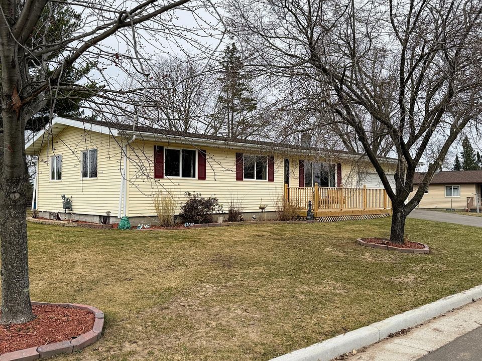 1st image of 690 Ash St