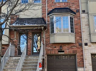 674 Rowley Cmn, Burlington, ON L7L0A5