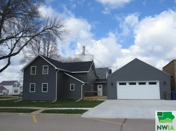 117 Franklin St, Remsen, IA 51050