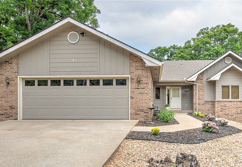 1st image of 15 Timbercrest Ln