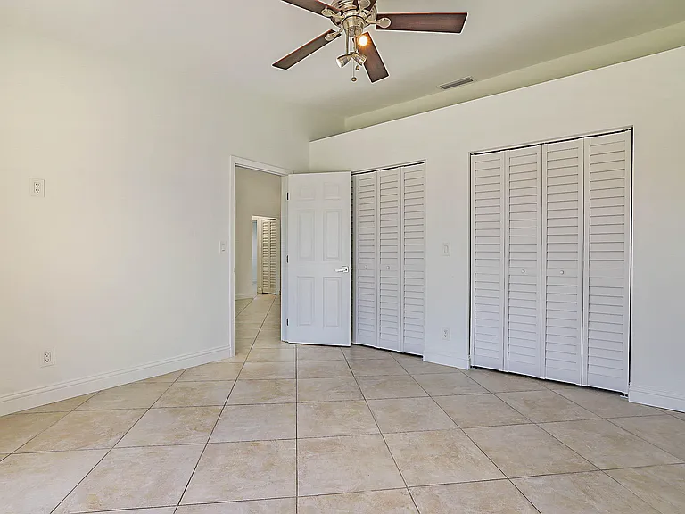 5241 Breadfruit Cir — Photo 16