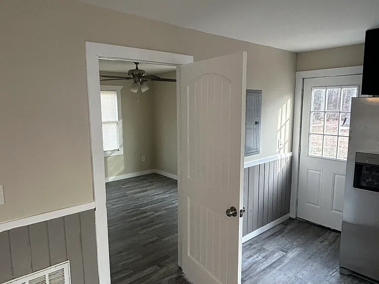 47 Lincoln St — Photo 16