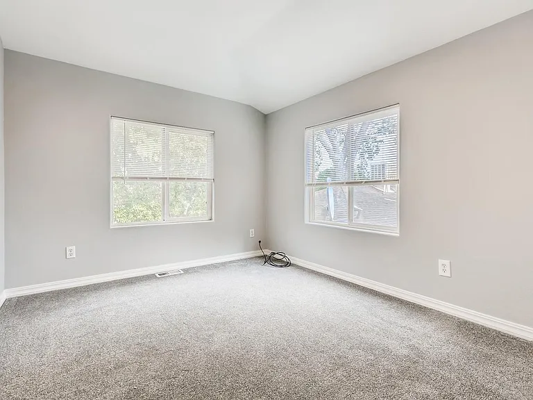 832 Mariposa St — Photo 20
