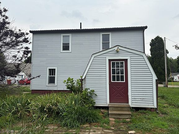 3rd image of 100 Scranton Ave