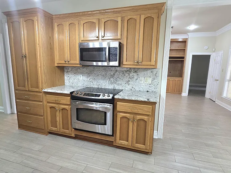 282 Allan Dr — Photo 5
