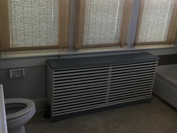 Downstairs full bath