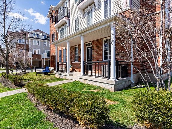 4th image of 2614 Dashwood Dr #19