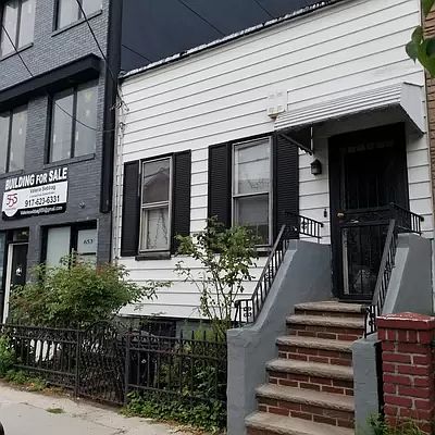 2nd image of 655 Maple St