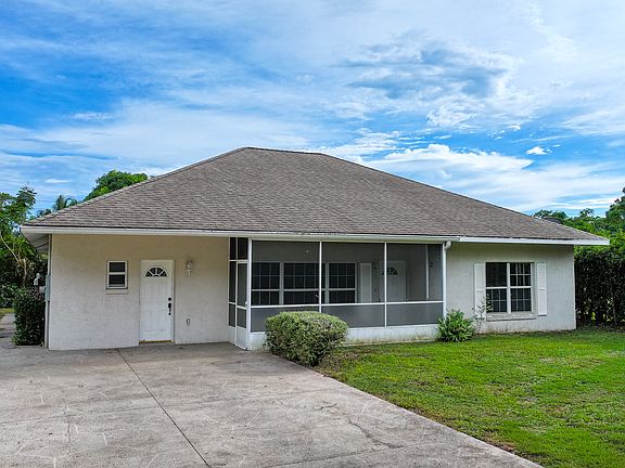 3rd image of 208 Serenade Dr