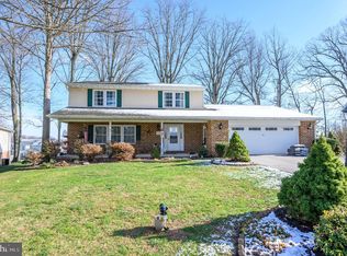 25 Timber Ln, Hanover, PA 17331