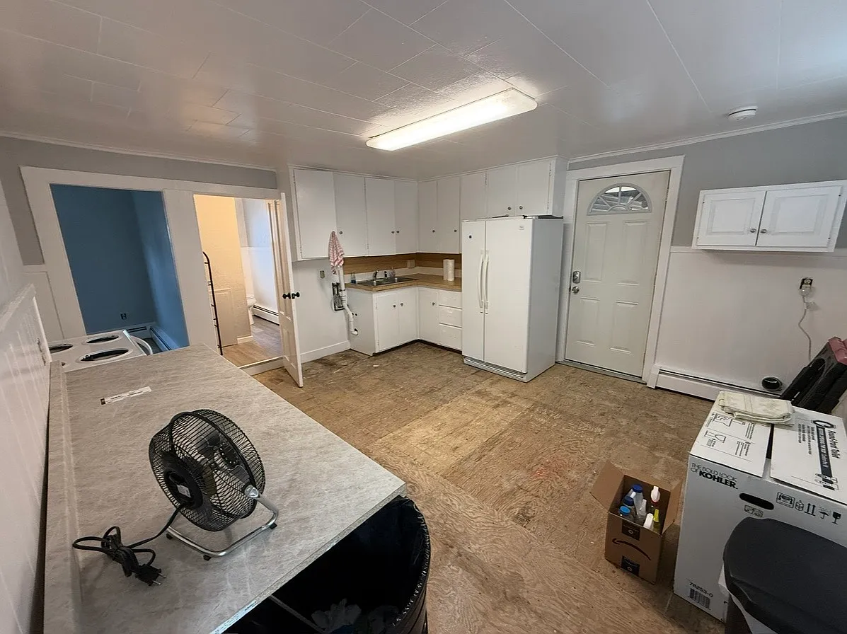3 bed, 1100 sqft, $2,000 — Photo 4