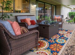 1626 Woodcrest Ln, Carrollton, TX 75006