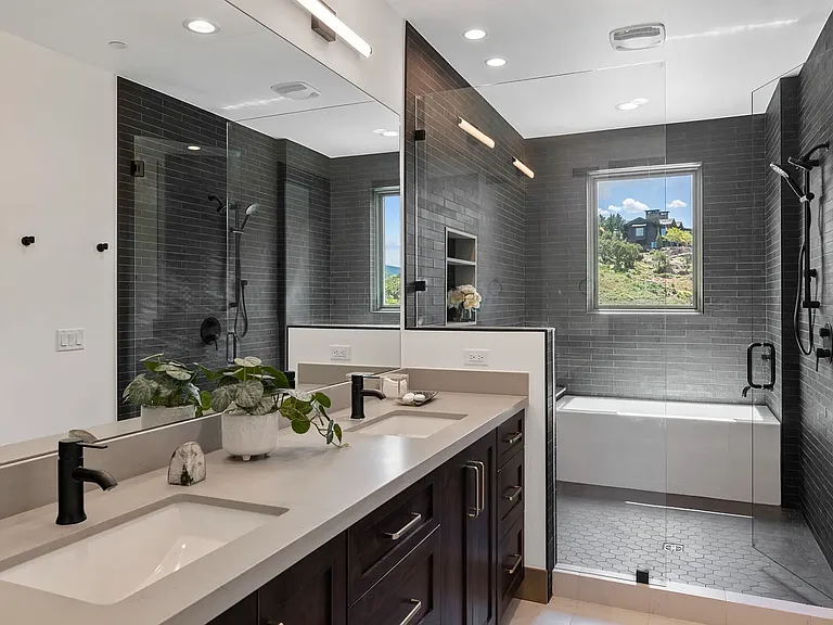364 N Red Ledges Village Way — Photo 10