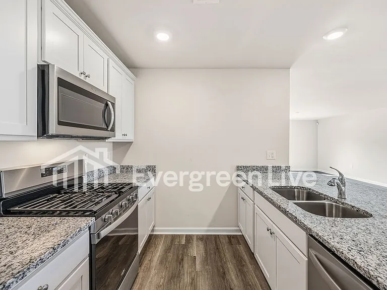 2233 Courtina Way — Photo 3