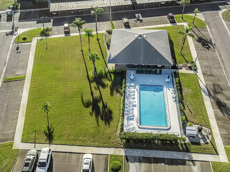 122 Caryl Way — Photo 46