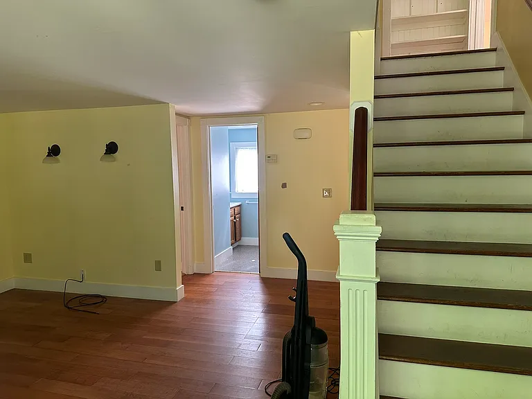 560 S East St — Photo 9